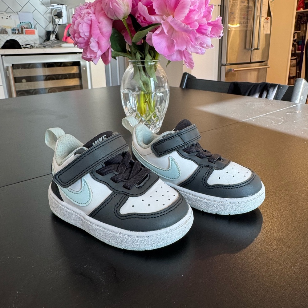 Nike Kids' Blue and White Sneakers